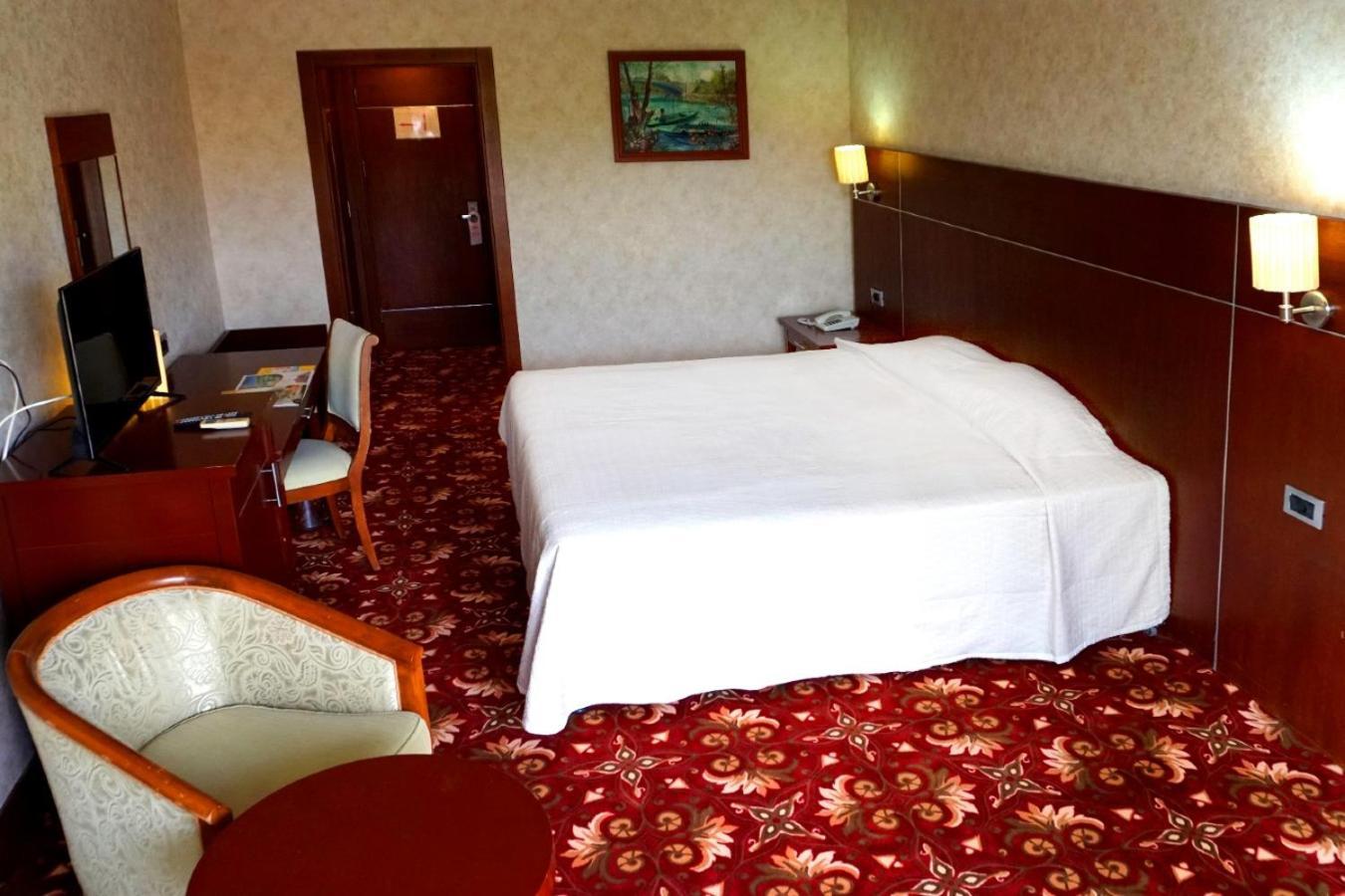 إيميت Queen Thermal Resort Hotel المظهر الخارجي الصورة